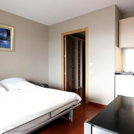 Aux Balcons Du Sancy Hotel apartamentowy